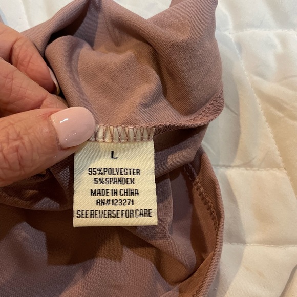 NWT Vine and Valley Lavender Top - Picture 7 of 8